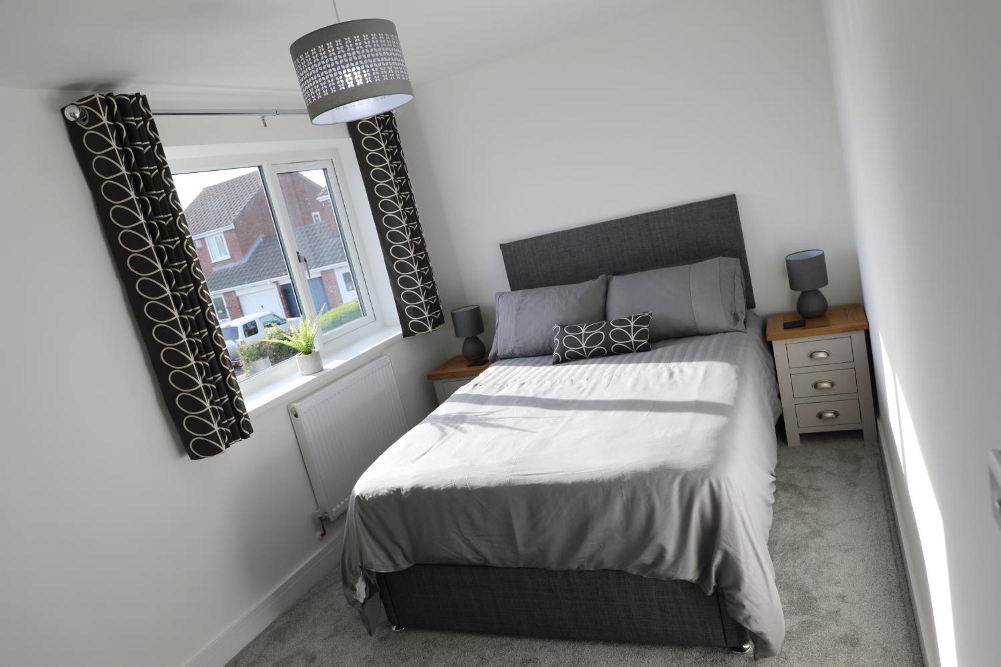 Modern, Two Double Bedroom House With Free Parking Чепстоу Екстер'єр фото